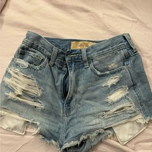 Hollister short shorts with rose back pocket patch